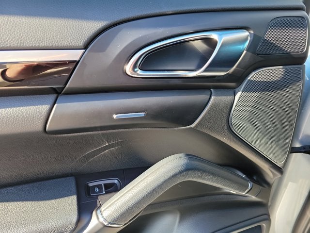 2016 Porsche Cayenne Base